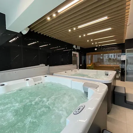Διαμέρισμα Kapitanski - Jacuzzi, Sauny, Sala Zabaw, Bilard, Do Plazy 400m Jastrzębia Góra